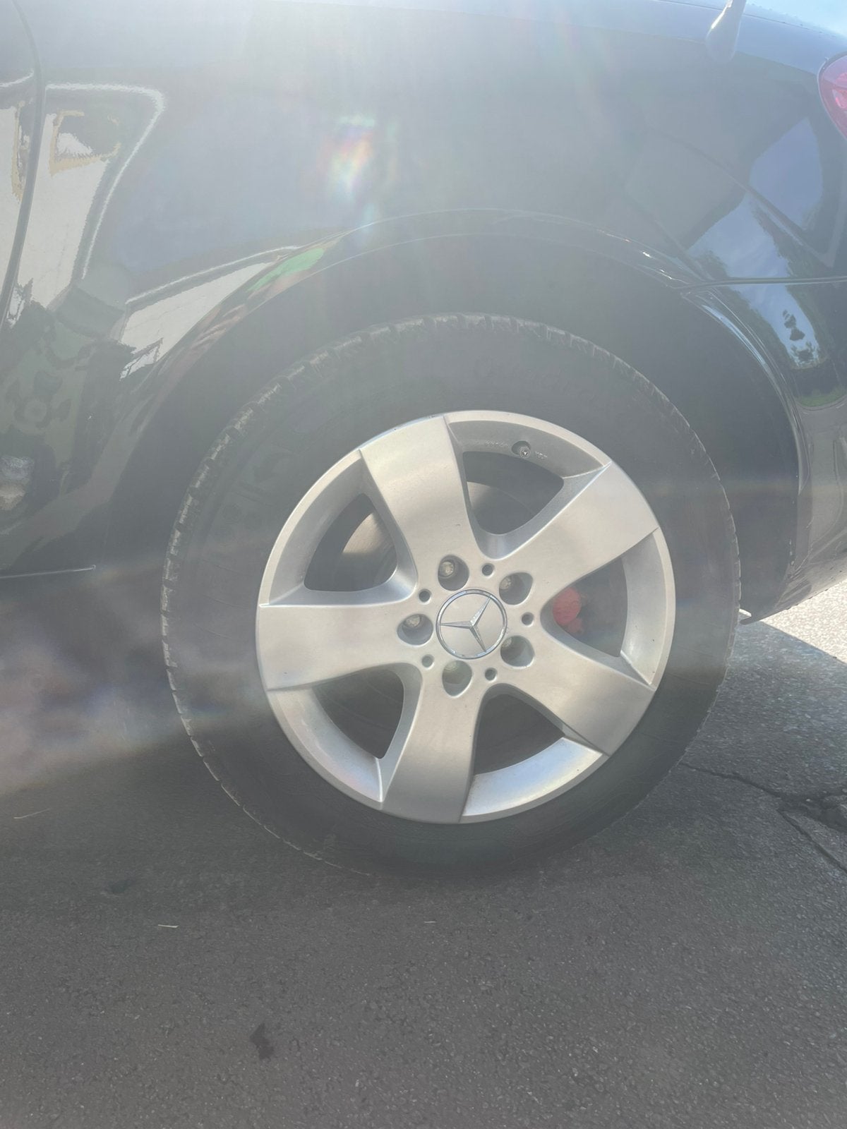 Originele mercedes benz velgenset+ banden+ originele logo, Auto-onderdelen, Banden en Velgen, Band(en), Zomerbanden, 16 inch, Ophalen