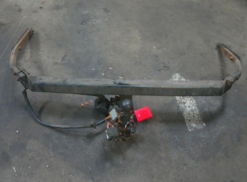 ATTELAGE REMORQUE Ford Focus 2 Wagon (01-2004/09-2012), Info@VerberkAutodemontage.nl, Nijverheidstraat 1a 1a
5405 AJ  UDEN, NL