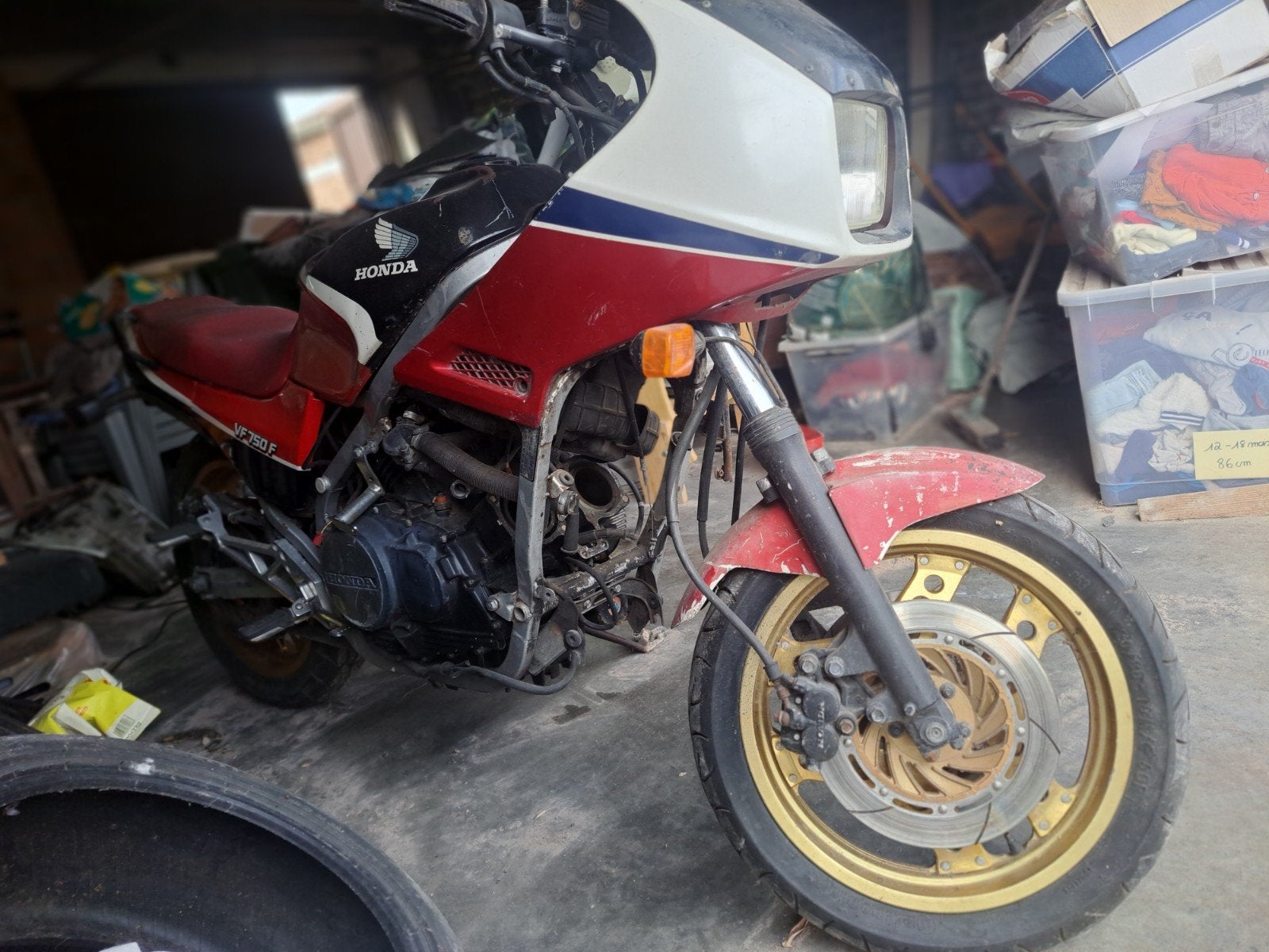 Exchange 1985 honda vf750 f 90cv met 68000 mm papier, Ophalen of Verzenden