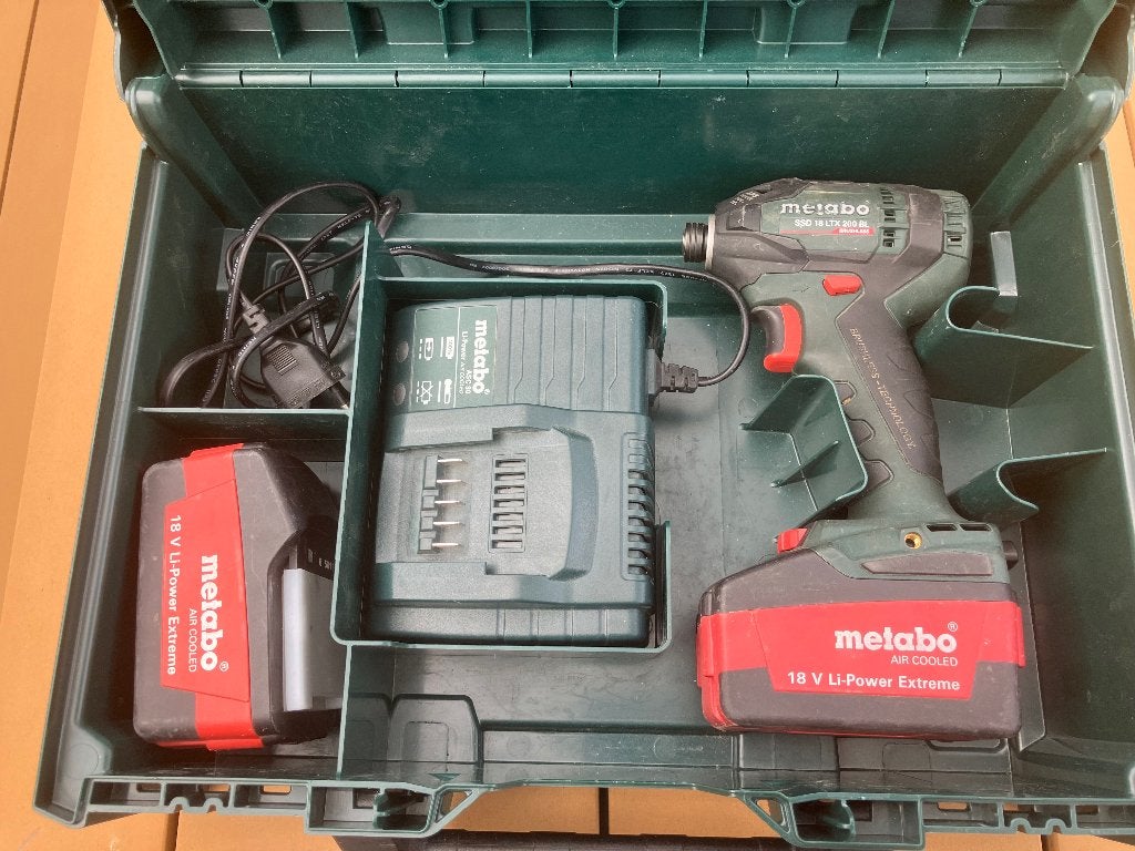 Metabo slagschroefmachine, Ophalen, Zo goed als nieuw, Boor- en Schroefmachine, Variabele snelheid