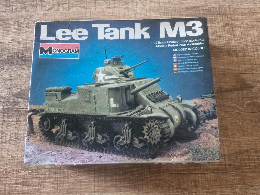 Monogram 1/32 Lee Tank M3, Hobby en Vrije tijd, Modelbouw | Auto's en Voertuigen, Tank, 1:32 tot 1:50, Ophalen of Verzenden, Zo goed als nieuw