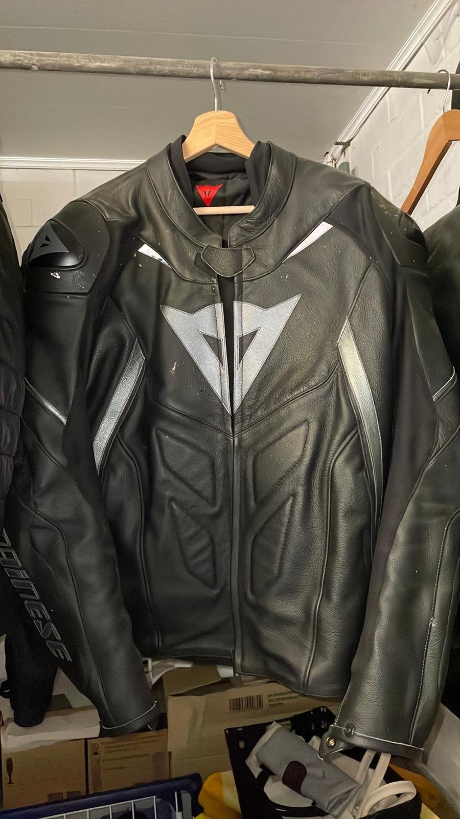 Leder motorjas maat 56, Enlèvement