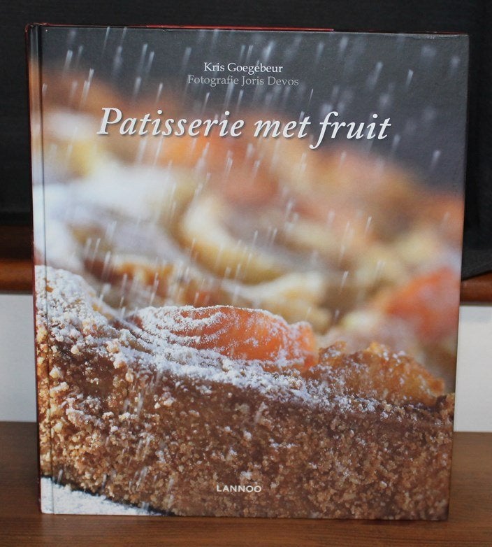 Nieuw !! PATISSERIE MET FRUIT, Ophalen of Verzenden, Nieuw, Taart, Gebak en Desserts