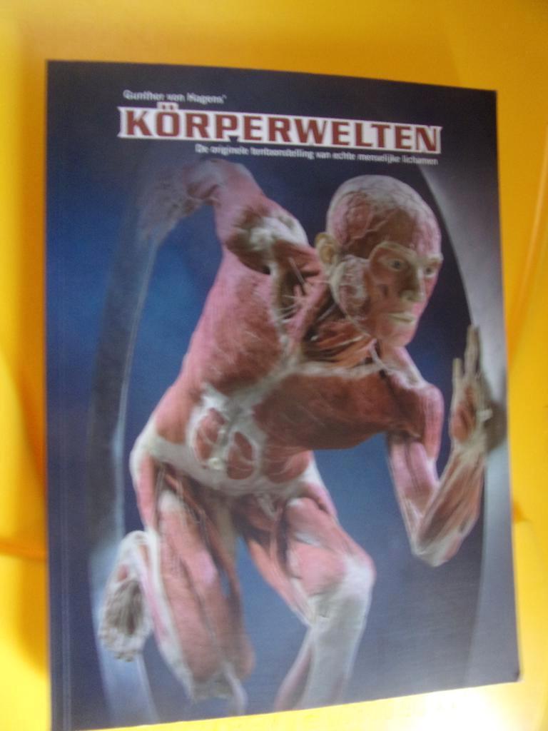 KORPERWELTEN (Gunther van Hagen)expositiecatalogus, Boeken, Ophalen of Verzenden, Zo goed als nieuw, Overige wetenschappen