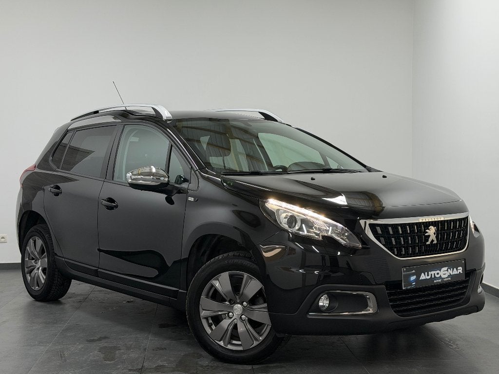 Peugeot 2008 1.2i Style - Airco - Navi - CarPlay, Autos, Peugeot, Euro 6, Entreprise, Boîte manuelle, Noir