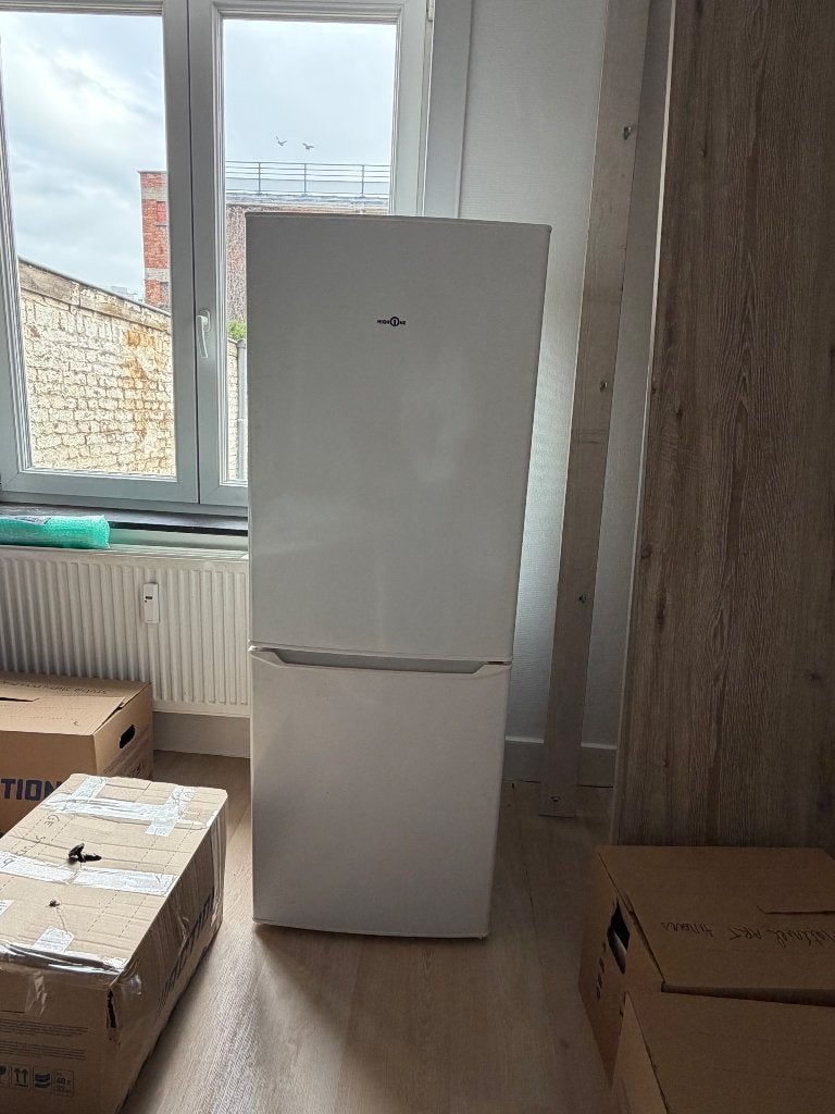 Frigo blanc, Enlèvement ou Envoi, Avec compartiment congélateur, Comme neuf, 140 à 160 cm