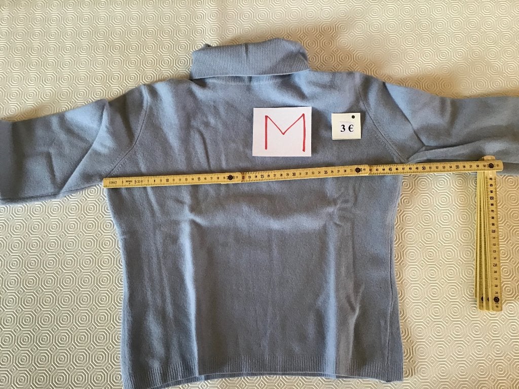 licht blauwe dames trui maat medium aan 3 euro, Ophalen of Verzenden, Zo goed als nieuw, Maat 38/40 (M)