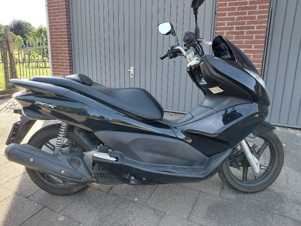 Moto honda pcx très bonne etat, Nieuw, Particulier, Overig, 11 kW of minder