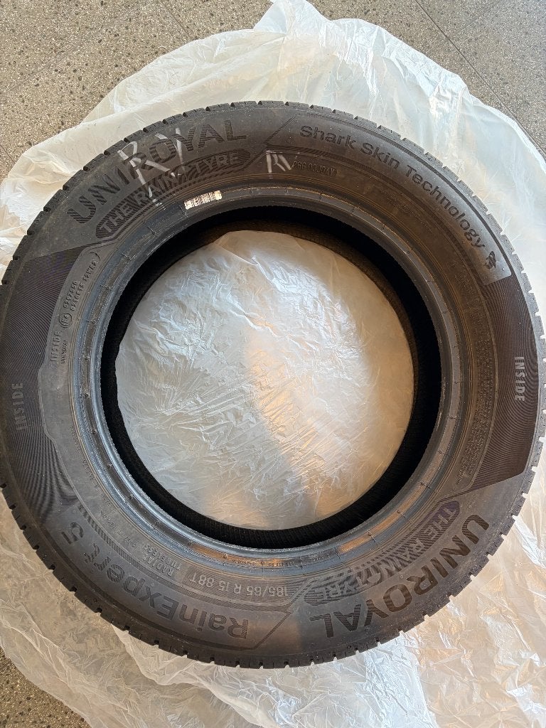 2x Uniroyal zomerbanden 185/65 R15 88T – goed profiel, Autos : Pièces & Accessoires, Pneus & Jantes, 15 pouces, Véhicule de tourisme
