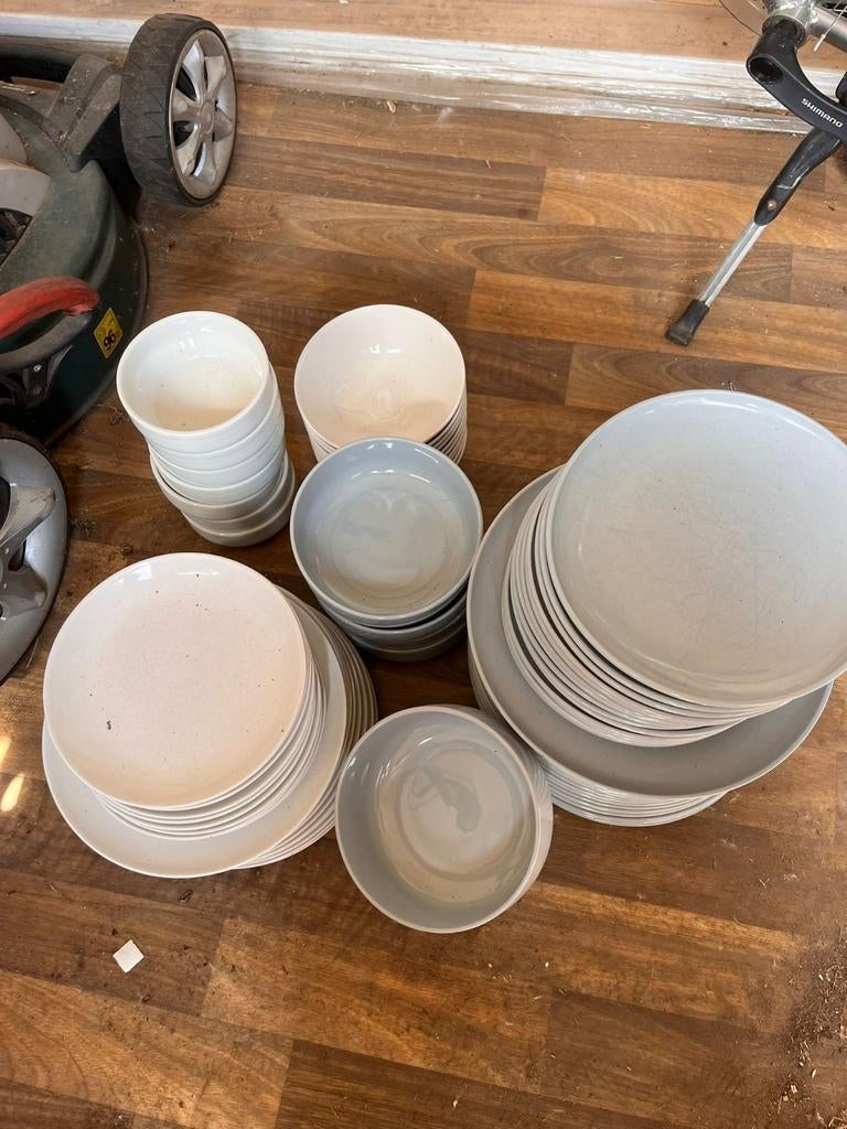 Blauw en wit borden 79 stuks, Ophalen, Bord(en)