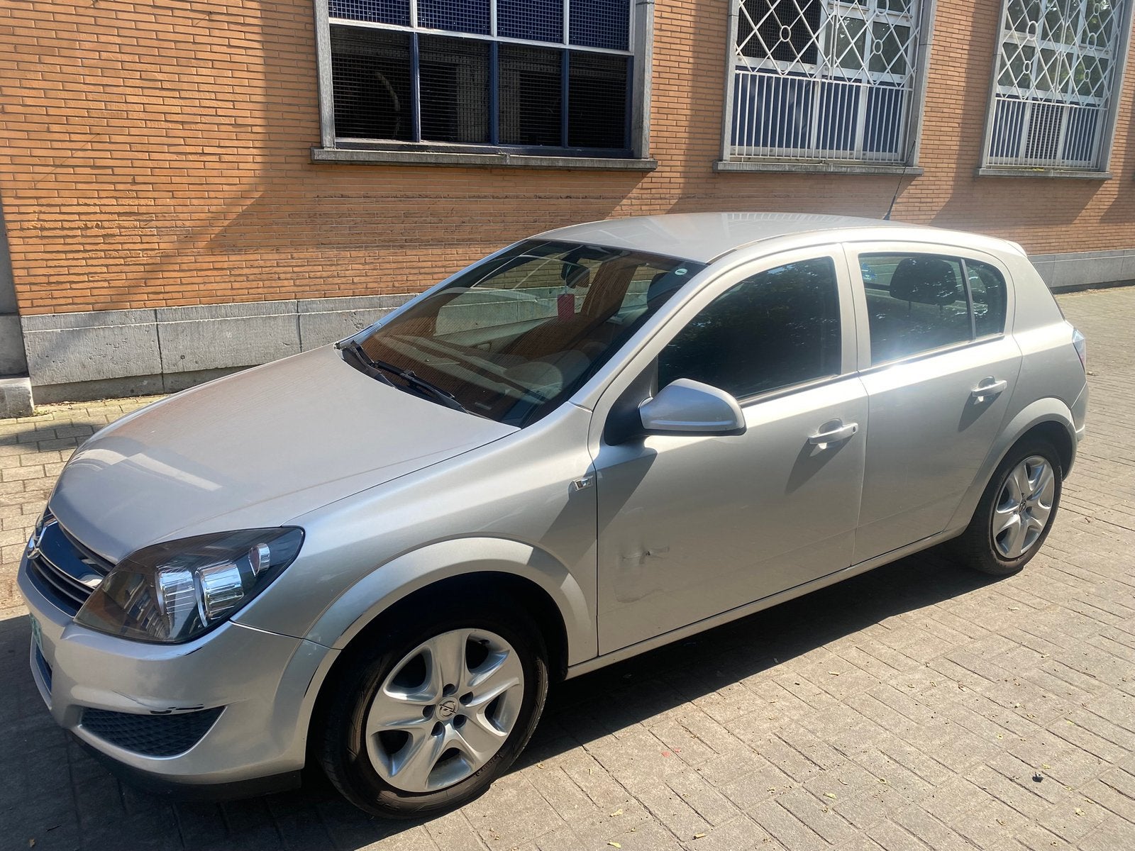 Opel Astra 1.6 benzine * Euro 5 * 2011 * 1e eigenaar, Auto's, Euro 5, Zwart, 5 deurs, Particulier