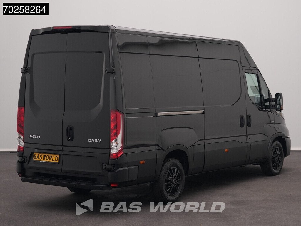 Iveco Daily 35S21 210PK 3.0L Automaat Black Ed. 2025 model L, Stof, Euro 6, 4 cilinders, Iveco