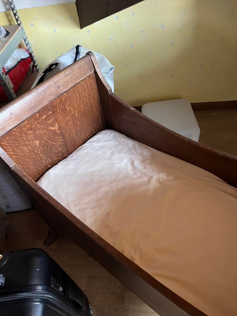 Heel oud baby wieg /bed, Enlèvement