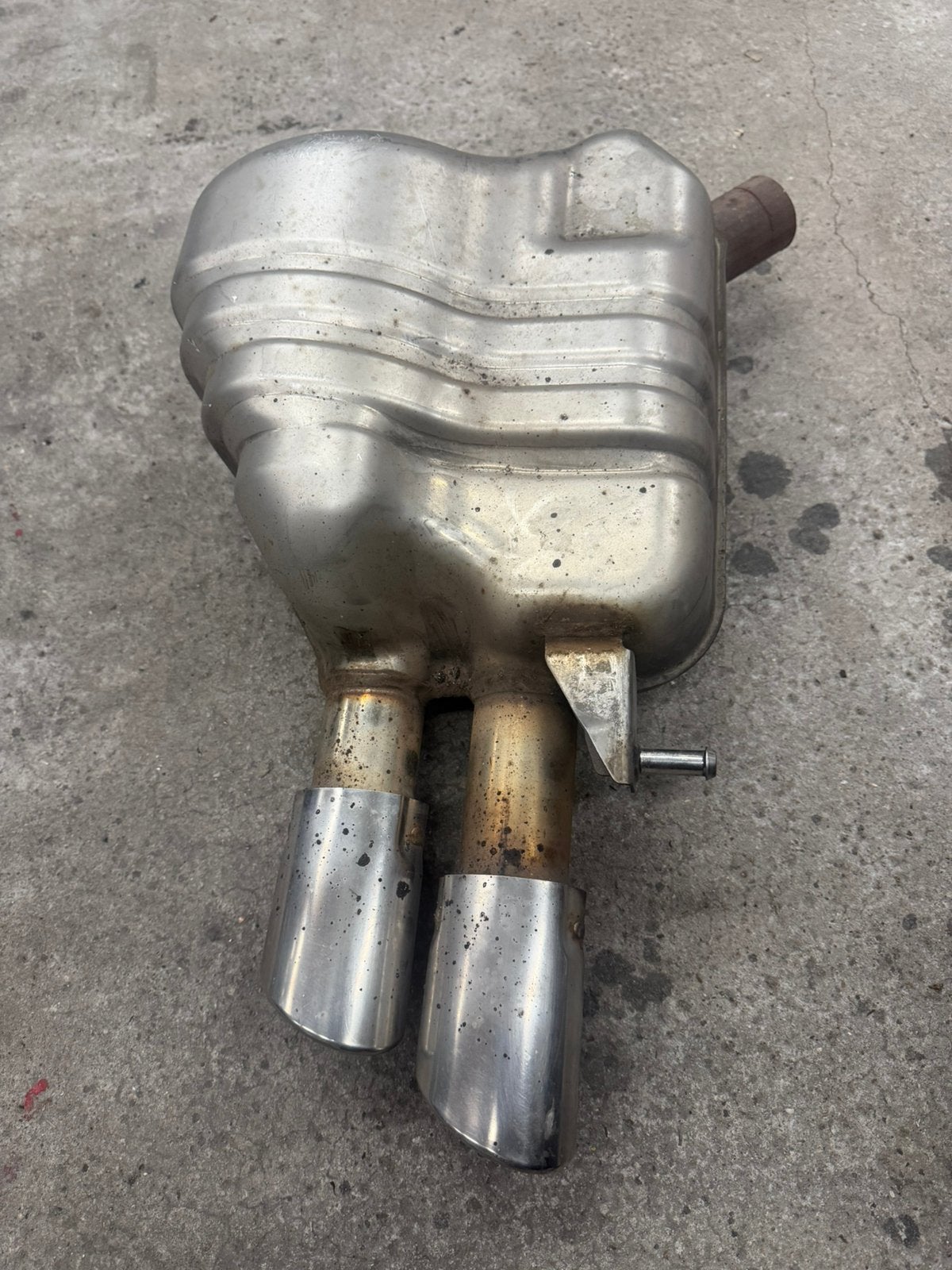 Silencieux coté conducteur 3l v6 tfsi 333cv s4/s5 b8/b8.5, Autos : Pièces & Accessoires, Enlèvement, Utilisé, Audi