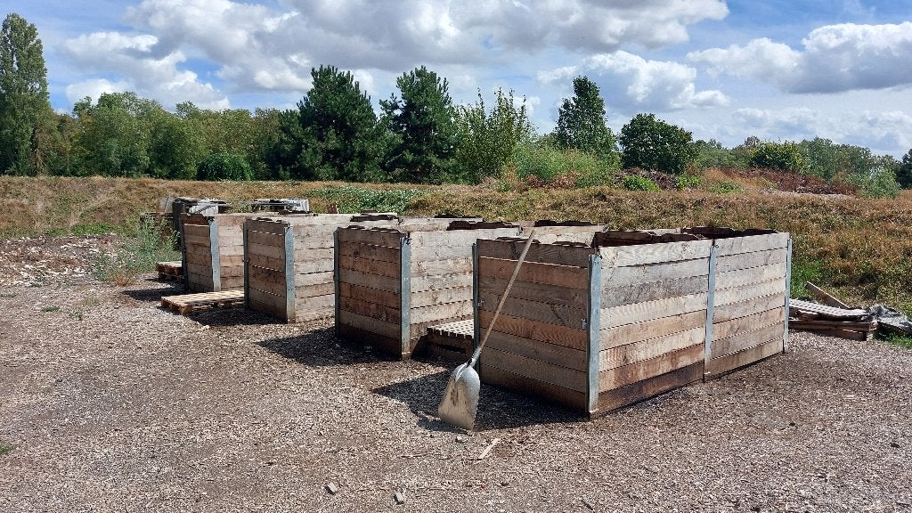 Bacs de compostage 2200 litres, Jardin & Terrasse, Carré, Enlèvement, Utilisé, 100 cm ou plus