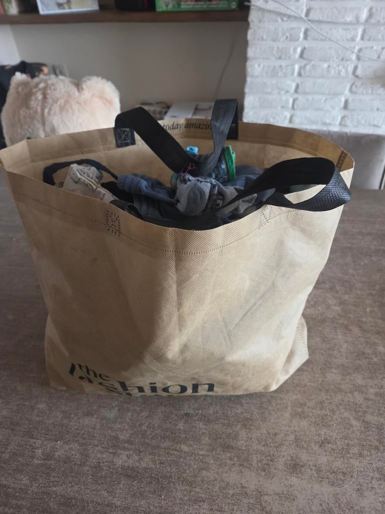 Kinder kleertjes maat 68/74, Ophalen