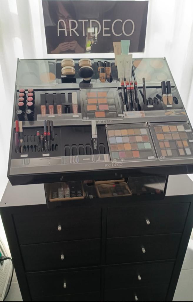 Stand Artdeco make up, Ophalen
