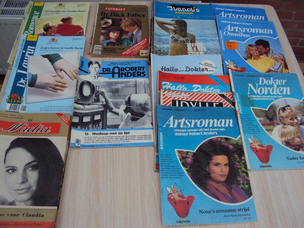 diverse stationromans:oudere en recente boekjes, Boeken, Ophalen of Verzenden, Gelezen