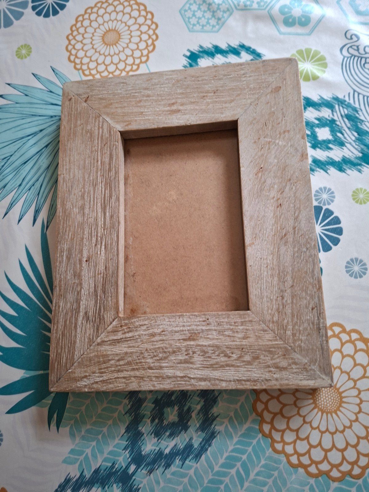 Cadre en bois.  23,5cm x 18,5cm.  Neuf., Maison & Meubles, Bois