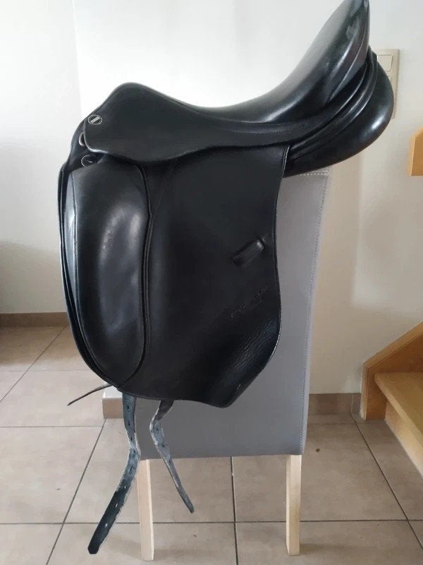 Dressuurzadel Erreplus, Dieren en Toebehoren, Gebruikt, Dressuur, M (17 inch), Diepe zit