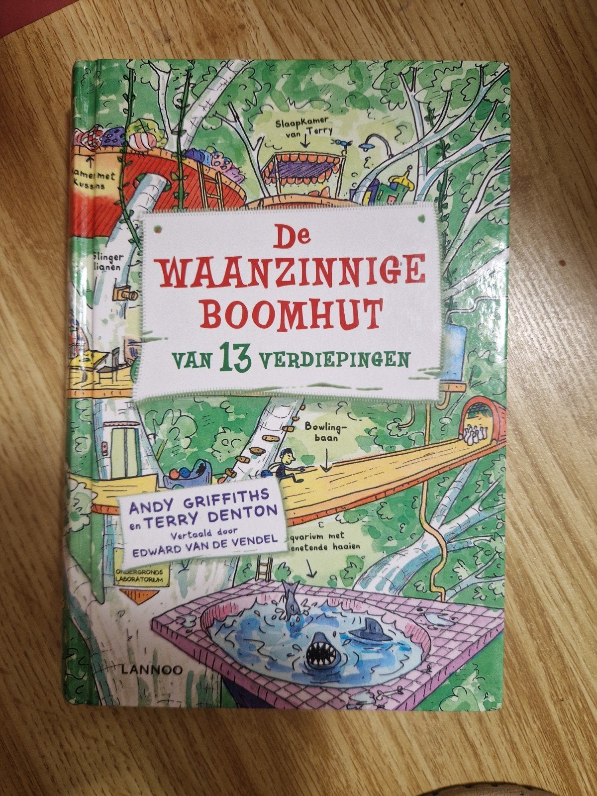 Terry Denton - De waanzinnige boomhut van 13 verdiepingen, Enlèvement ou Envoi, Terry Denton; Andy Griffiths