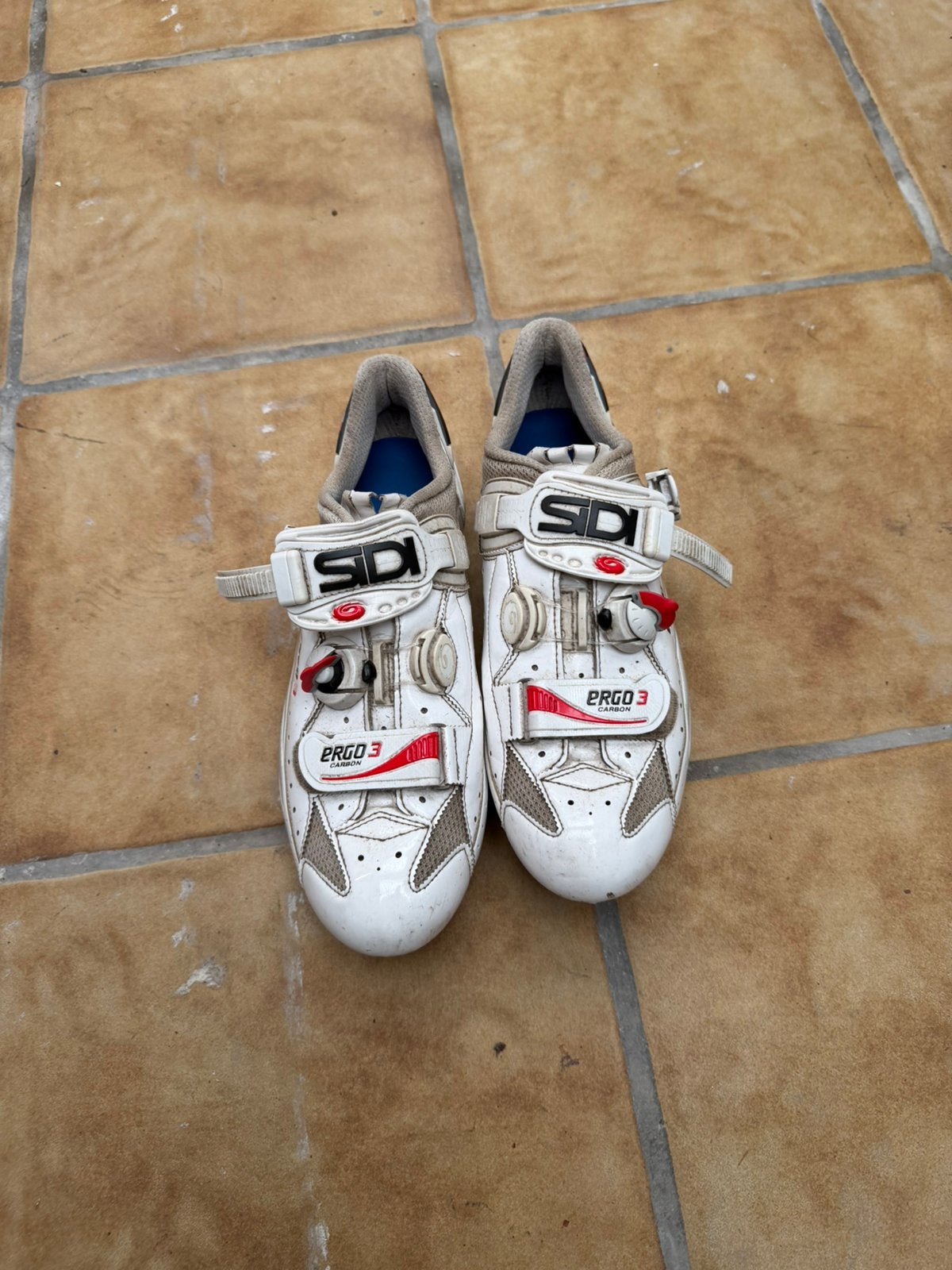 Sidi, Enlèvement, Utilisé, Chaussures
