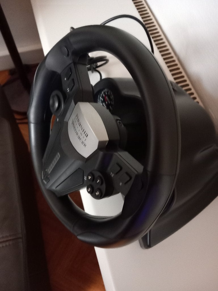 Piranha Xtreme Speedracer-racestuur, Consoles de jeu & Jeux vidéo, Jeux | Sony PlayStation Portable, Enlèvement, Comme neuf