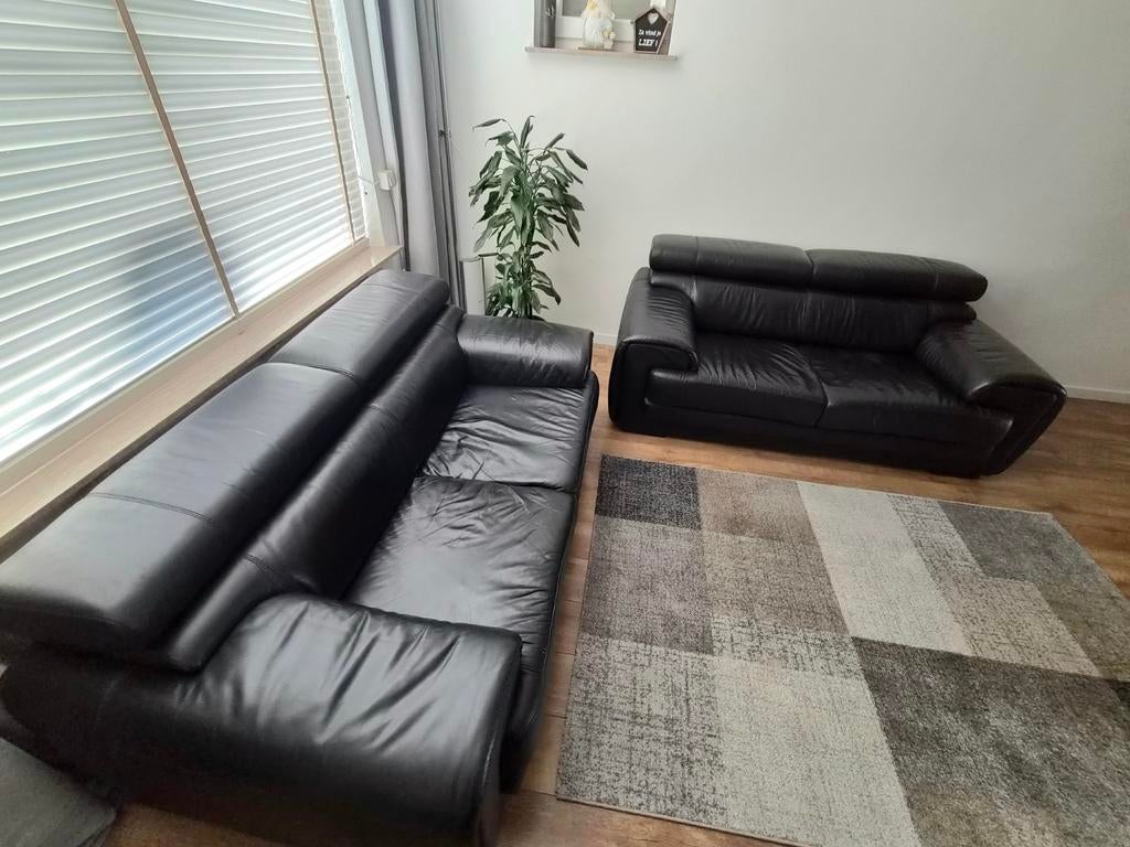Set van zwart leren 2,5-zits zetels, Huis en Inrichting, Ophalen, 150 tot 200 cm, Leer, Rechte bank