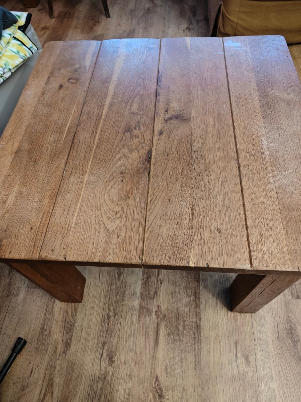 Eettafel van massief hout, Ophalen