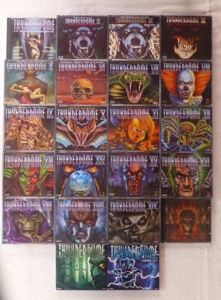 Thunderdome lot van 25 cd's, CD & DVD, CD | Dance & House, Utilisé, Hardcore, Compilation, Comprend un livret, Enlèvement