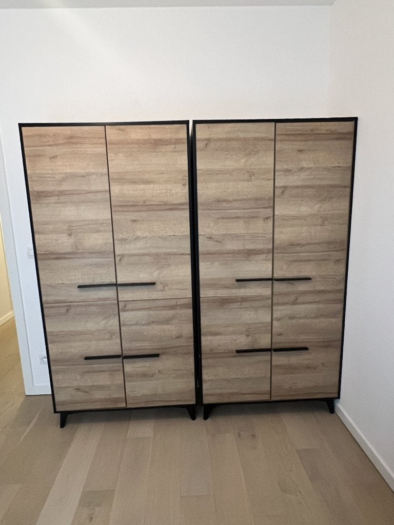 2 armoires modernes effet bois – 50 € les deux, Avec porte(s), 25 à 50 cm, Synthétique, Utilisé