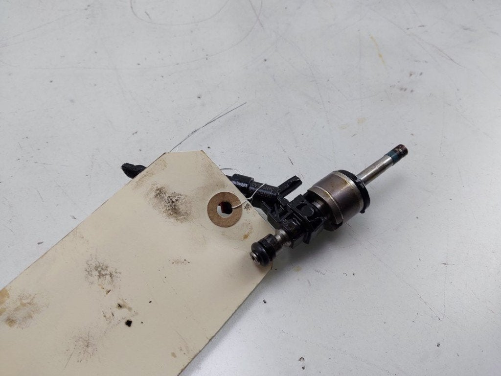 INJECTEUR Audi A5 Sportback (F5A / F5F) (|06N906036A|), Robert Bosch AG, Audi, Utilisé, Robert-Bosch-Allee 1
74232  Abstatt, DE