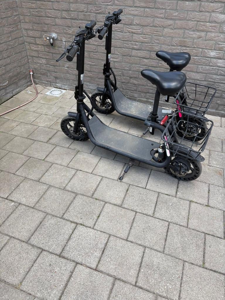 Elektrische step met zadel, Fietsen en Brommers, Ophalen