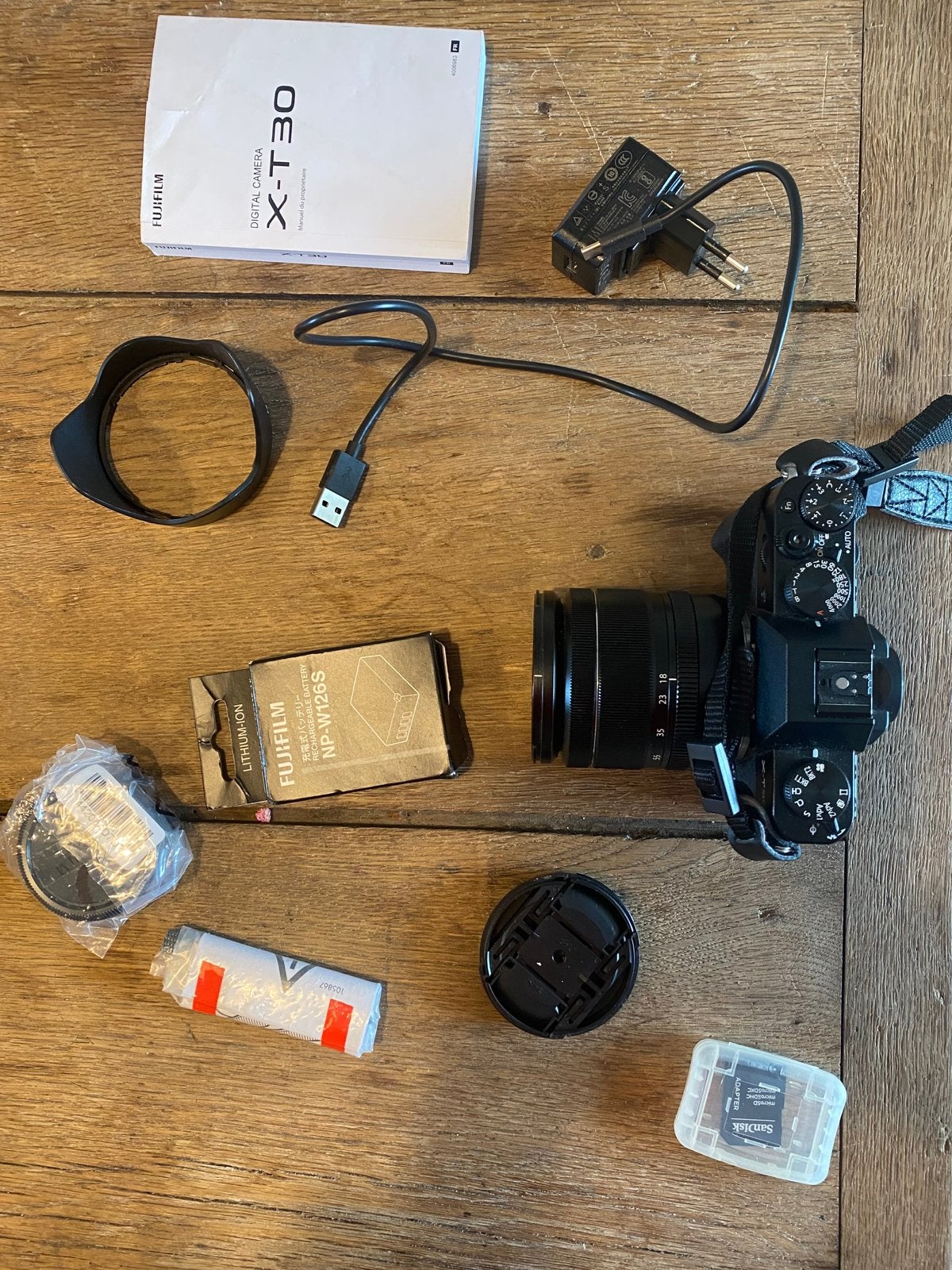 Fujifilm X-T30 Noir + XF 18-55 mm F/2.8-4 R LM OIS, TV, Hi-fi & Vidéo, Bluetooth, Batterie, Comme neuf, Fujifilm