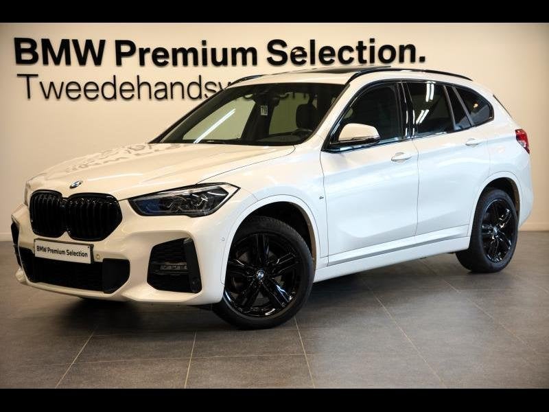 BMW X1 M PACK TREKHAAK PANORAMADAK LED LICHTEN, Auto's, 136 pk, Wit, Bedrijf, 5 deurs