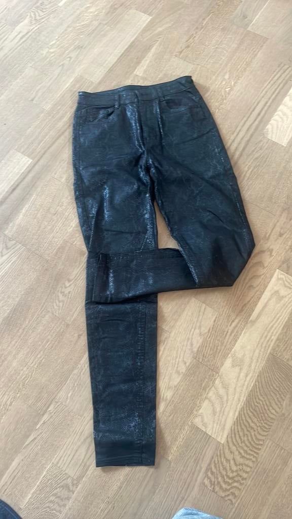 Broek skinny van Calzedonia maat 34/36, Vêtements | Femmes, Enlèvement, Comme neuf