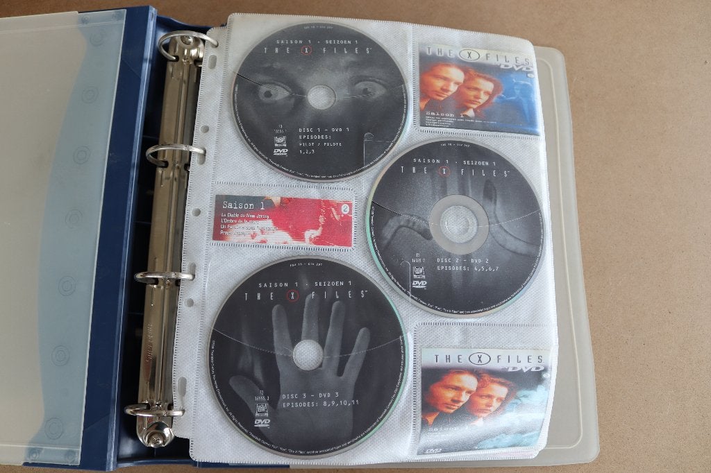 DVD - X-Files - Farde avec 52 DVD, Cd's en Dvd's, Ophalen