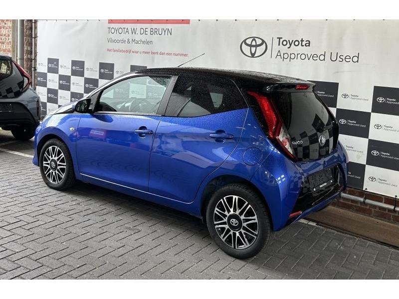 Toyota Aygo x-clusiv, Auto's, Blauw, 72 pk, Bedrijf, Handgeschakeld