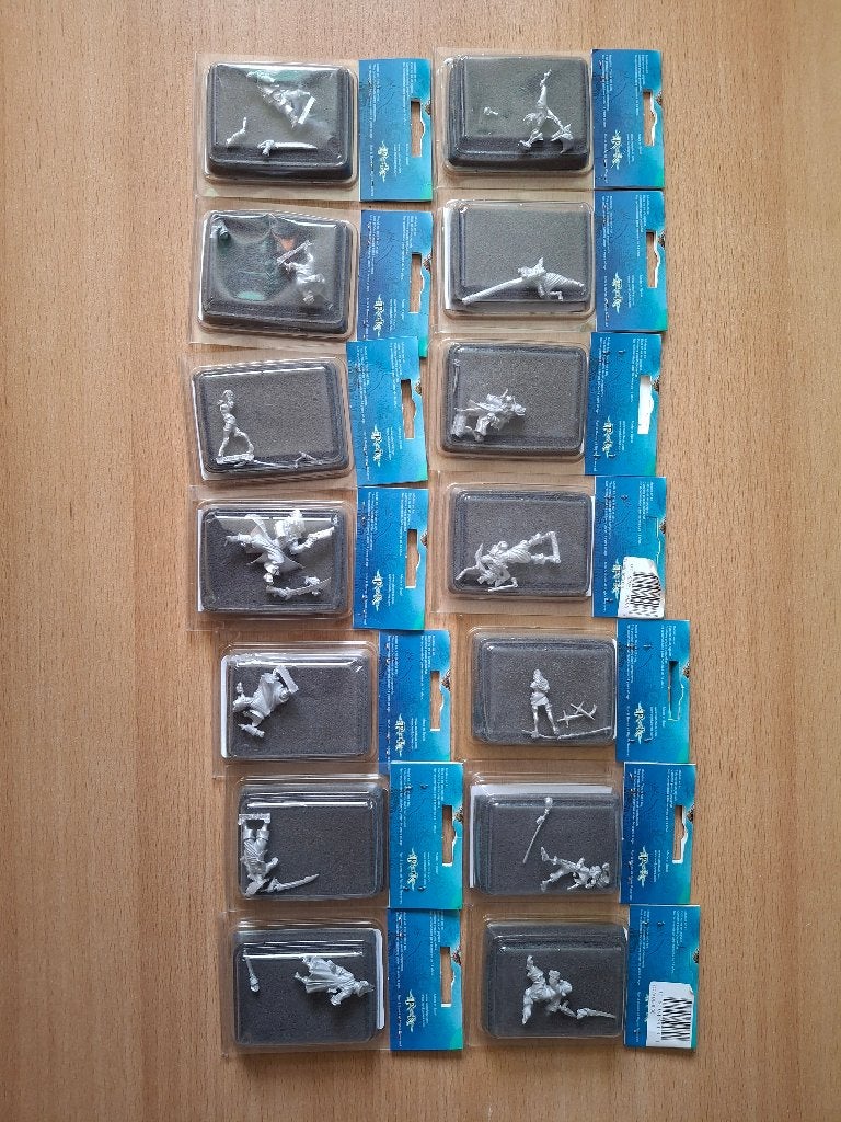 Lot de 14 figurines Ron&Bones sous blister, Hobby & Loisirs créatifs, Modélisme | Figurines & Dioramas, Enlèvement, Neuf, Personnage ou Figurines