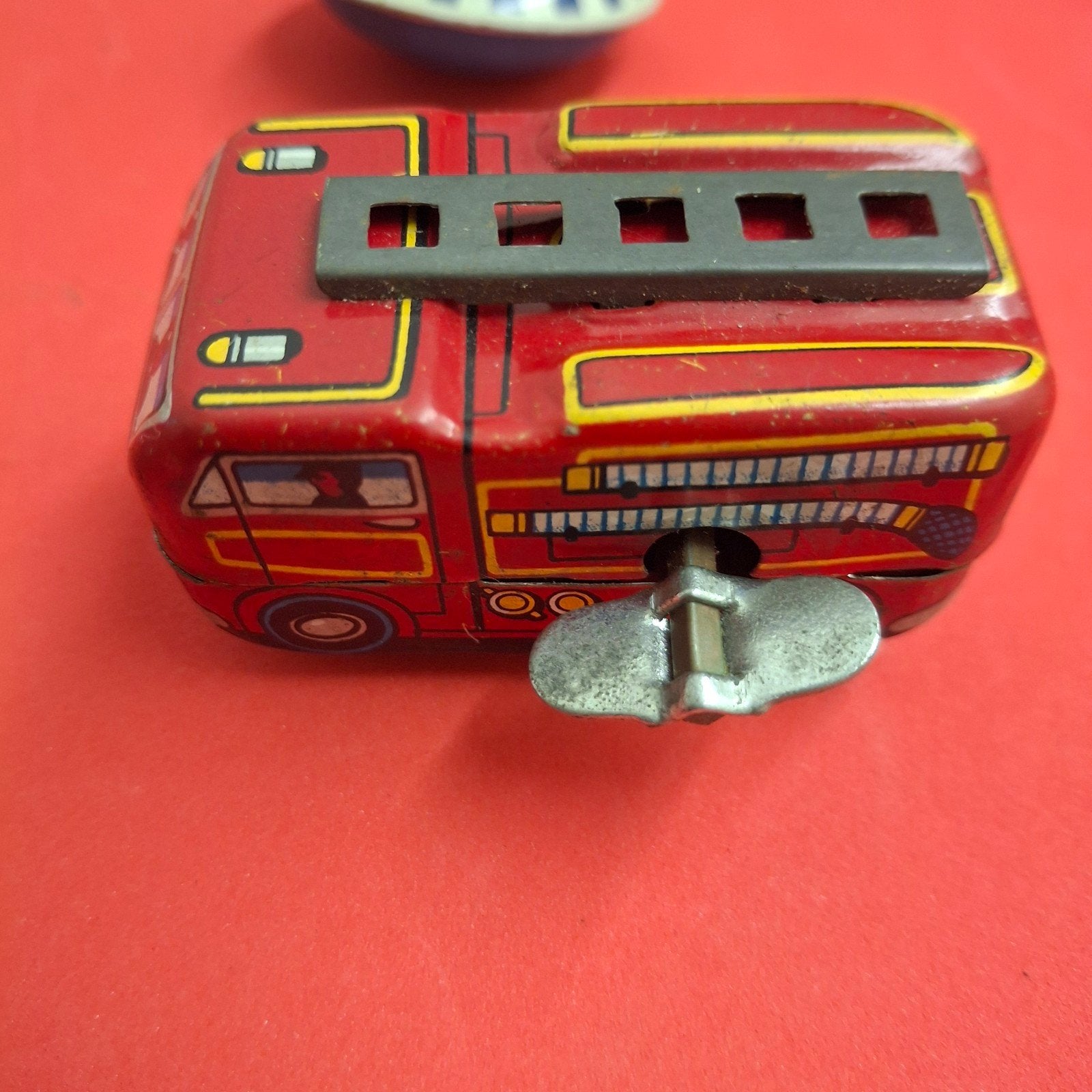 petit camion de pompiers jouet en tôle lithographiée, Enlèvement ou Envoi