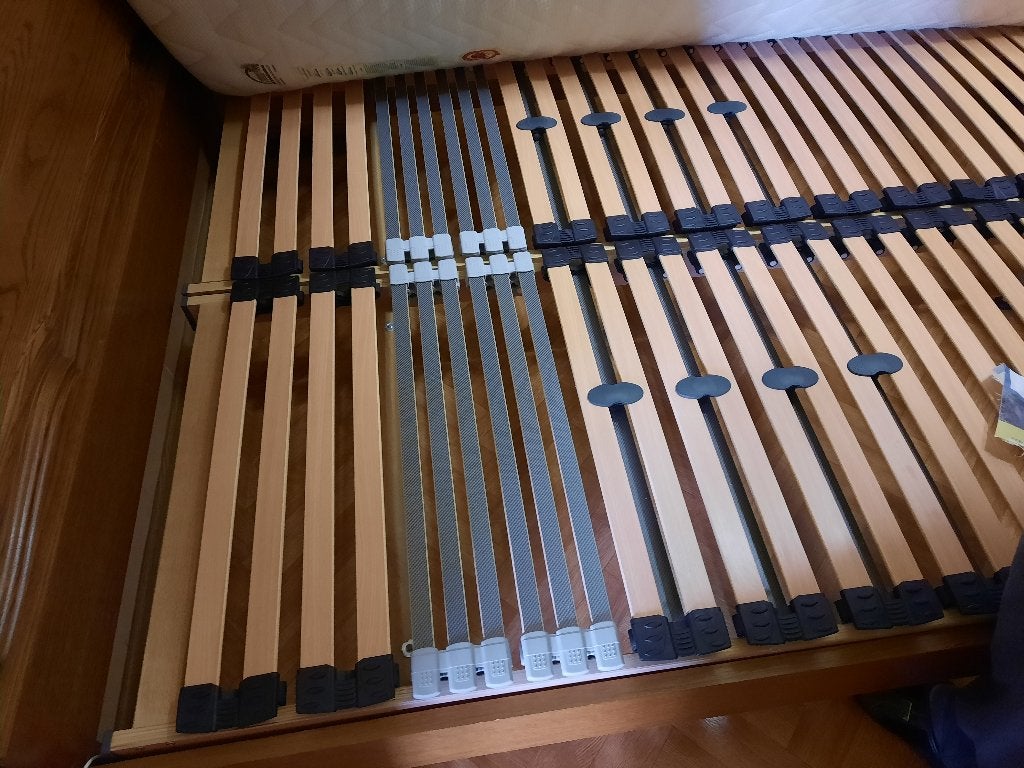 lattenbodem 2x 70cm breed en 1.94 cm lang, Ophalen, Matras