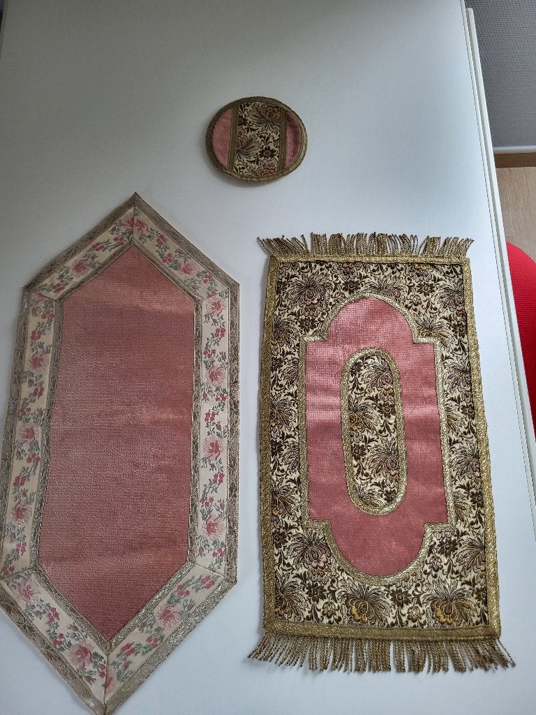 3 nappes pour petites tables, Rose, Enlèvement ou Envoi, Chemin de table, Comme neuf