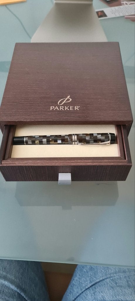 Stylo plume Parker Duofold Centennial « Olive Check », Collections, Enlèvement ou Envoi, Stylo, Comme neuf, Avec boîte