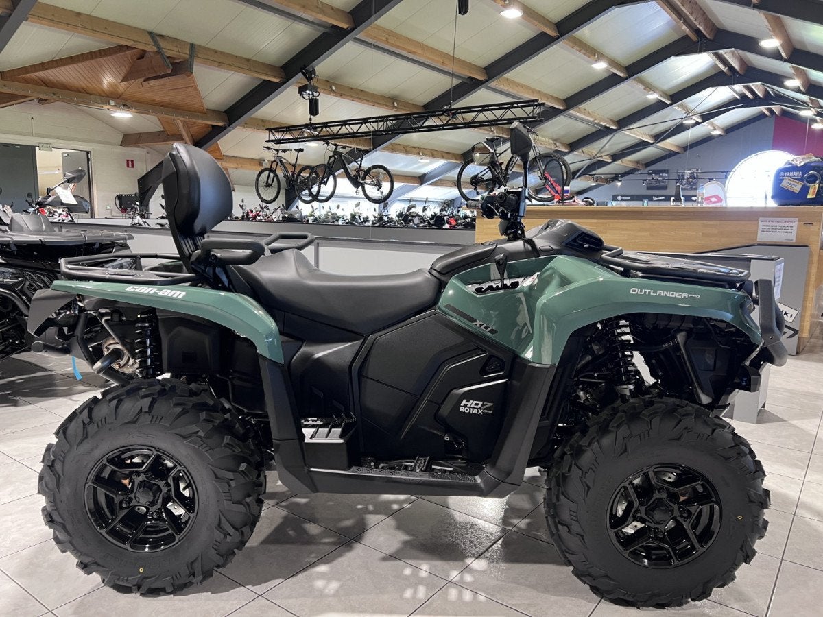 CAN-AM Outlander Max MY26 PRO XU T HD7 T3B 60 km/h, Plus de 35 kW, 650 cm³
