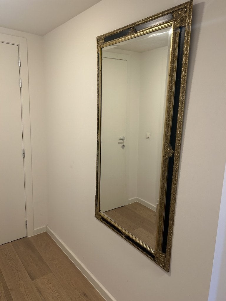 Prachtige vintage spiegel met sierlijke goudkleurige lijst, Huis en Inrichting, Ophalen, Gebruikt, 150 tot 200 cm, Rechthoekig