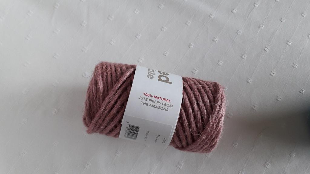Hoooked, natural jute, 1 bol, kleur tea rose, Ophalen of Verzenden, Nieuw, Breien of Haken, Wol of Garen