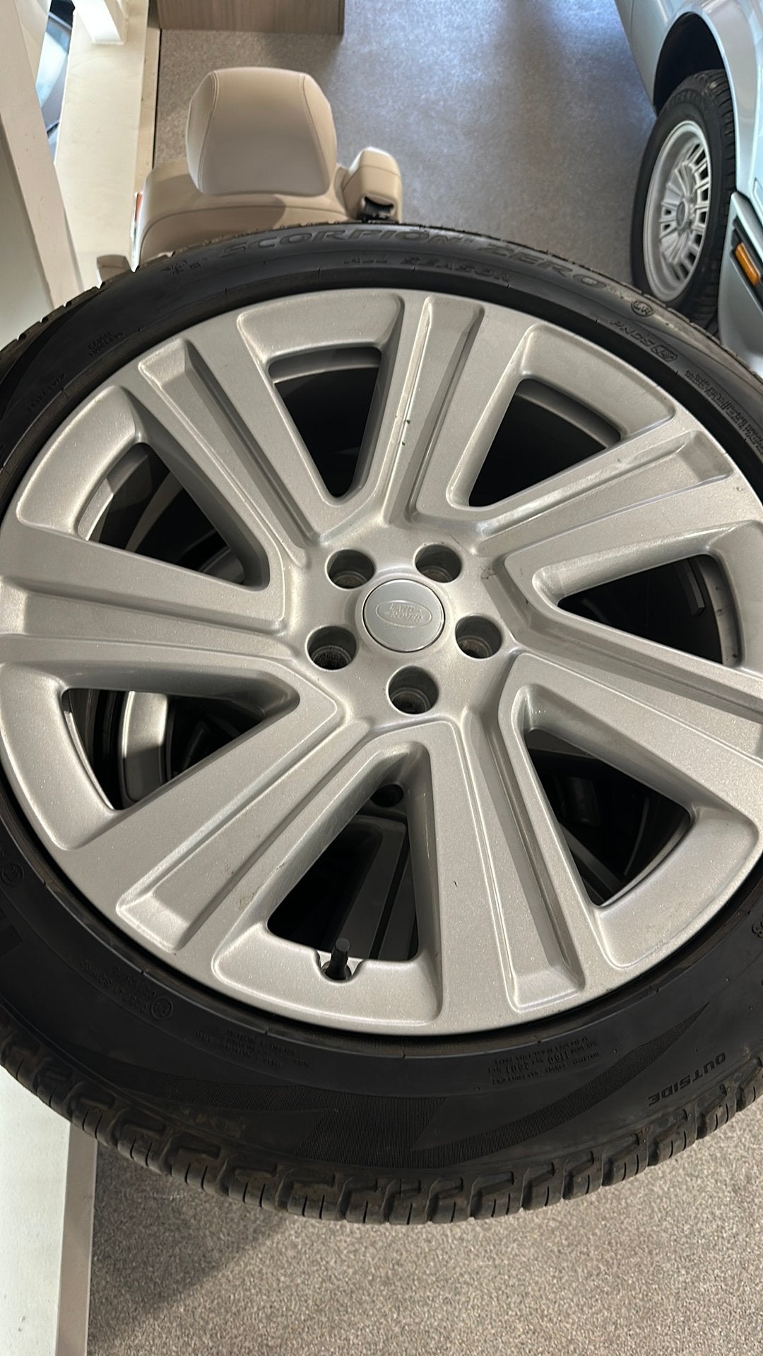 Land rover Range Rover 22inch velgenset, Autos : Pièces & Accessoires, Pneus & Jantes, Neuf, Pneus et Jantes, 4 Saisons, 285 mm