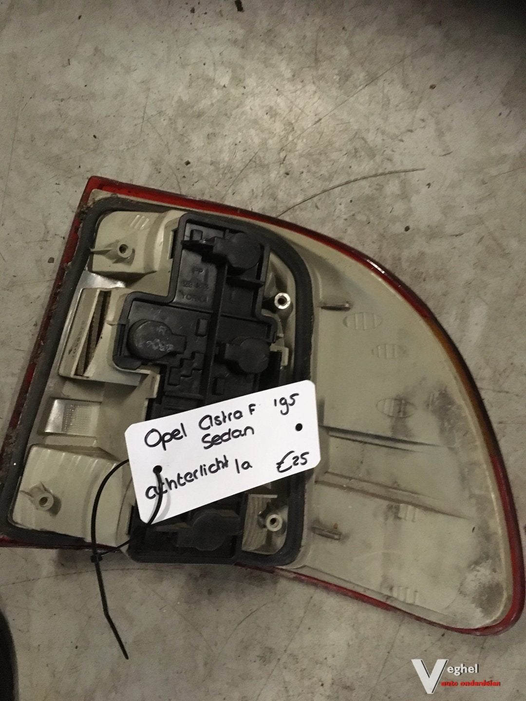 Opel astra F achterlicht links of rechts sedan 1995, -, Utilisé, -, -