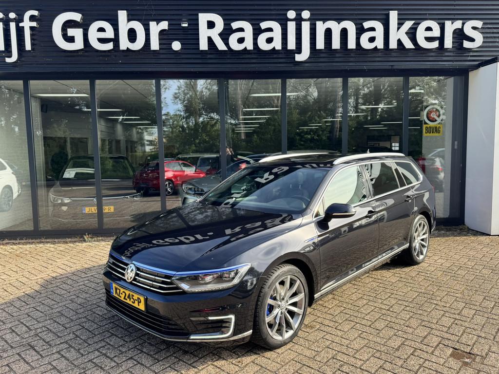 Volkswagen Passat Variant 1.4 TSI GTE Connected Series Plus*, Auto's, Volkswagen, Gebruikt, 4 cilinders, Zwart, Leder