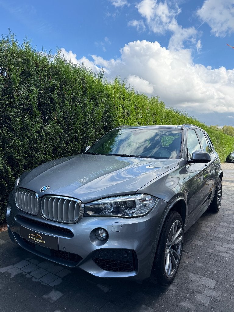 PACK BMW X5 40E M, Cuir, Argent ou Gris, Entreprise, Entretenue par le concessionnaire